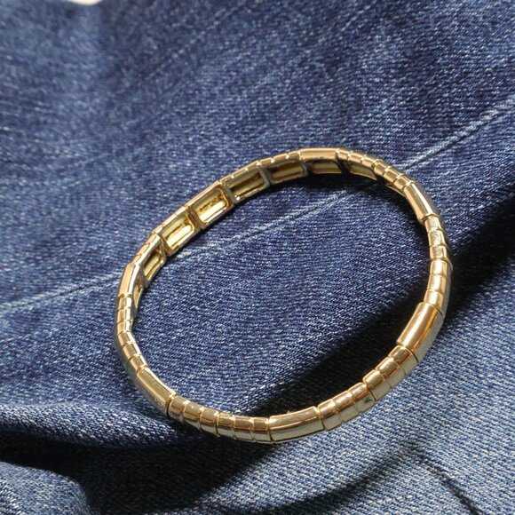 Anne Klein Gold-Tone Bracelet Elegant Design - Picture 1 of 2